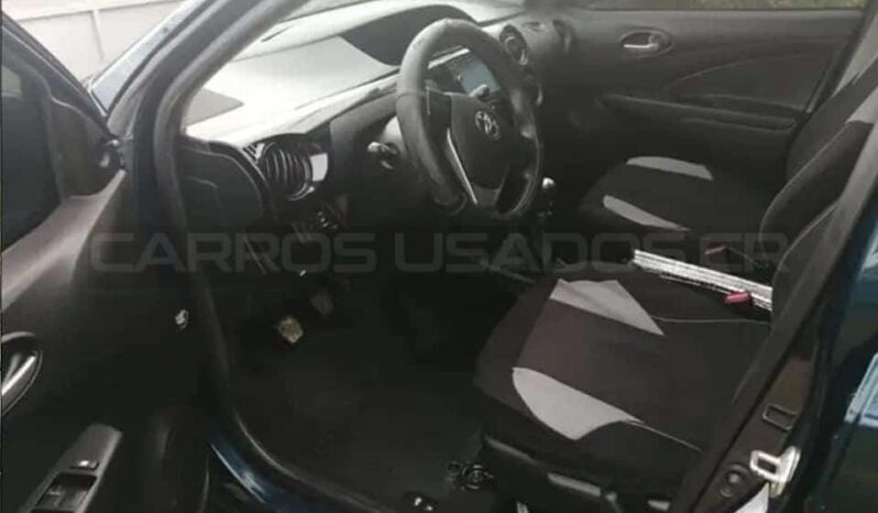 Excelente Toyota ETIOS 2018 lleno