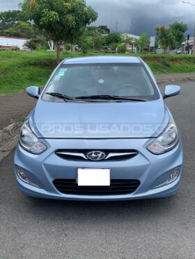 Excelente Hyundai Accent automático 2012