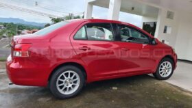 Excelente Toyota Yaris 2007