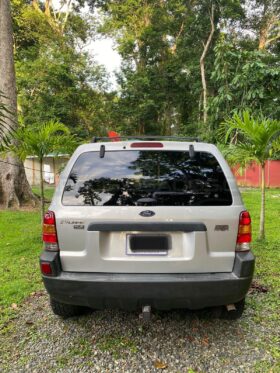 Excelente Ford Explorer 2003