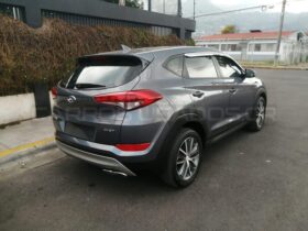 Excelente Hyundai Tucson 2017