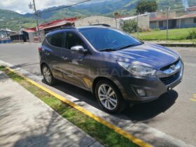 Excelente Hyundai Tucson 2010