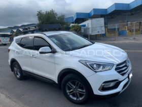 Excelente Hyundai SANTA FE 7 PASAJEROS 2018