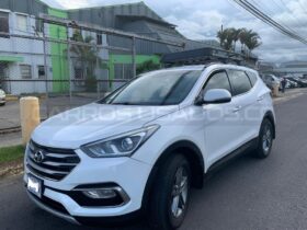 Excelente Hyundai SANTA FE 7 PASAJEROS 2018