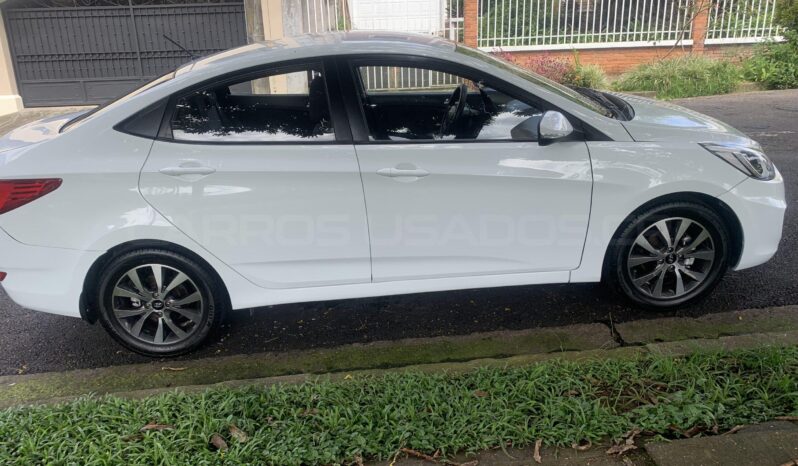 Excelente Hyundai Accent Blue 2016 lleno