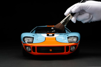 Este modelo a escala Ford GT40 es absurdamente detallado