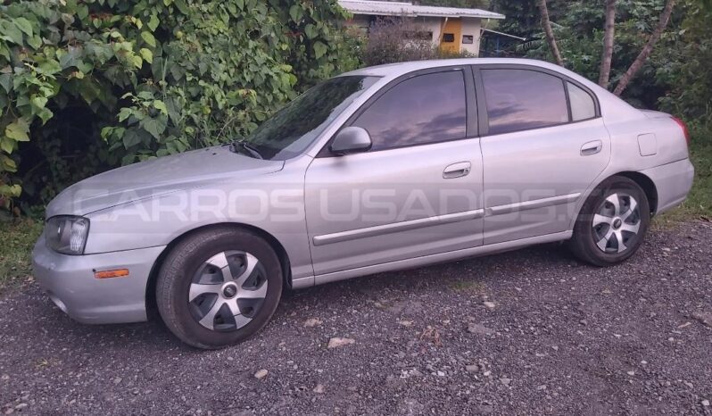 Excelente Hyundai Elantra 2003 lleno