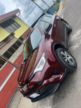 Excelente Toyota RAV4 2017