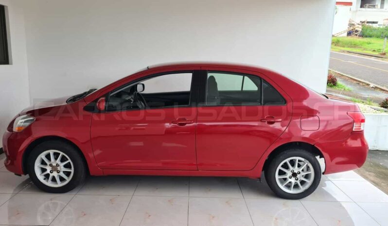 Excelente Toyota Yaris 2007 lleno