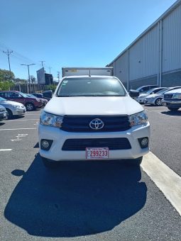 Excelente 2017 Toyota Hilux lleno