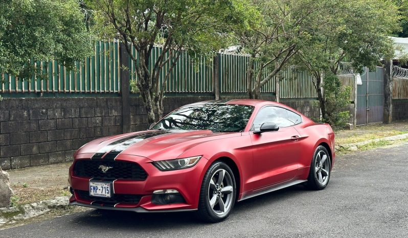 Excelente 2015 Ford Mustang lleno