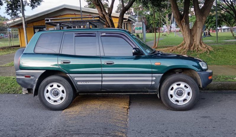 Bueno 1997 Toyota RAV4 lleno