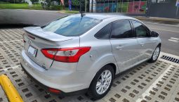 Excelente 2012 Ford Focus (International) lleno