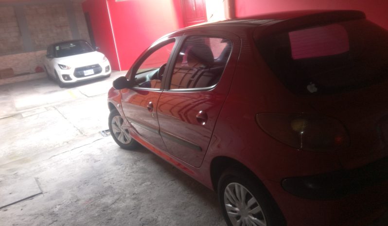 Muy Bueno 2006 Peugeot 206 lleno