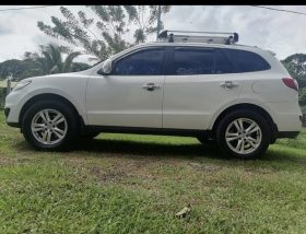 Excelente 2011 Hyundai Santa Fe