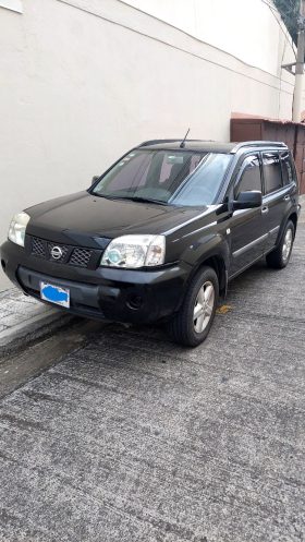 Excelente 2009 Nissan X-Trail