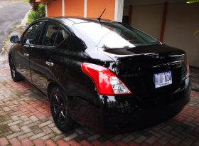 Excelente 2012 Nissan Versa