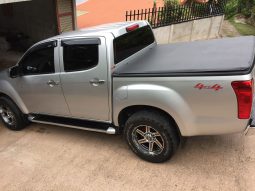 Excelente 2018 Isuzu D-Max lleno