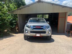 Excelente 2018 Isuzu D-Max lleno