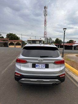 Excelente 2019 Hyundai Santa Fe lleno