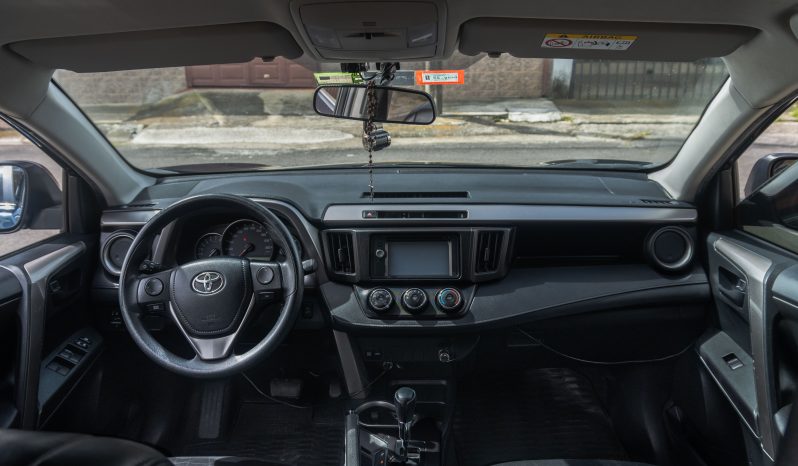 Excelente 2018 Toyota RAV4 lleno