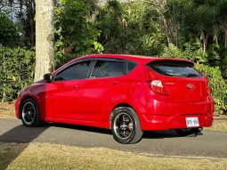 Muy Bueno 2012 Hyundai Accent lleno