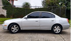 Muy Bueno 2005 Hyundai Elantra