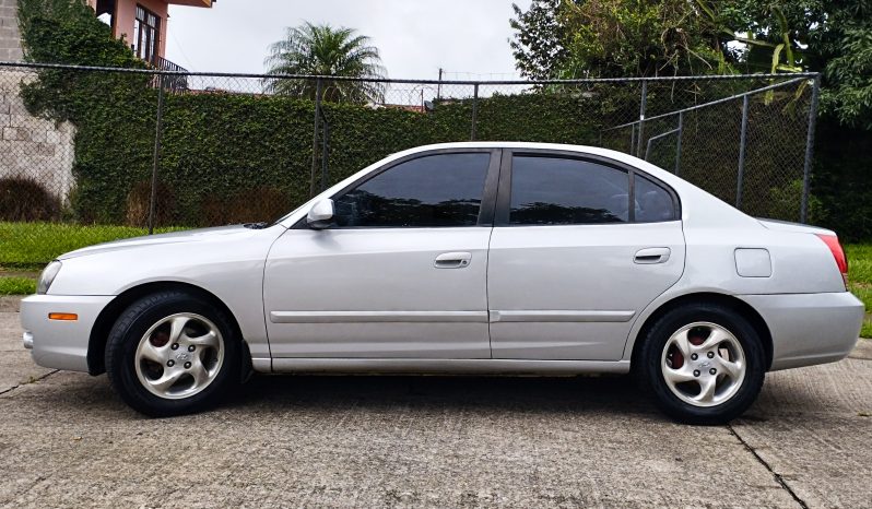 Muy Bueno 2005 Hyundai Elantra lleno