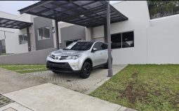 Excelente 2015 Toyota RAV4 lleno