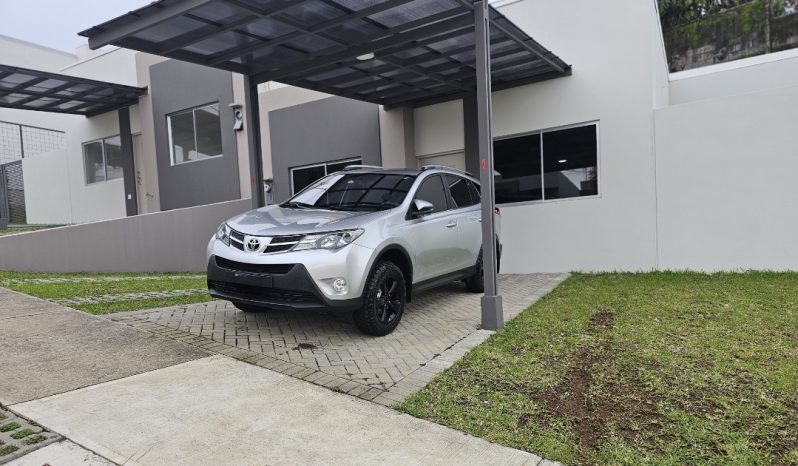 Excelente 2015 Toyota RAV4 lleno