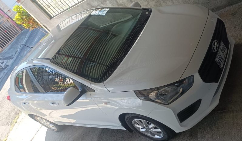 Excelente 2021 Hyundai Verna lleno