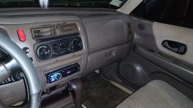 Excelente 1999 Mitsubishi Montero Sport