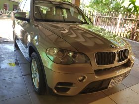 Excelente 2011 BMW X5