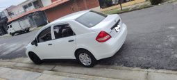 Excelente 2017 Nissan Tiida lleno