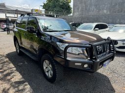 Excelente 2022 Toyota Land Cruiser lleno