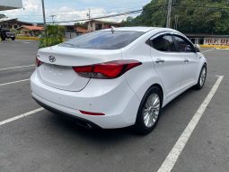 Excelente 2014 Hyundai Avante lleno