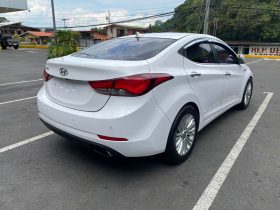 Excelente 2014 Hyundai Avante