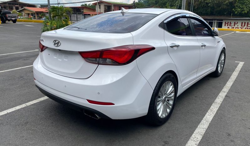 Excelente 2014 Hyundai Avante lleno