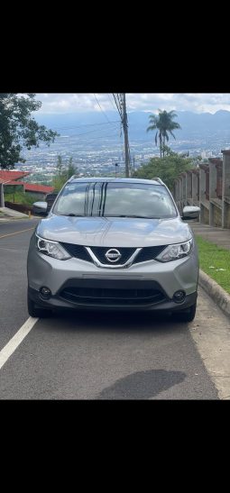 Excelente 2018 Nissan Qashqai lleno