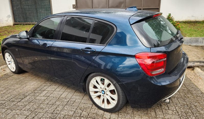 Excelente 2012 BMW 1-Series lleno