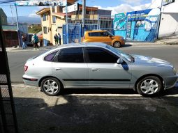 Muy Bueno 2005 Hyundai Elantra lleno