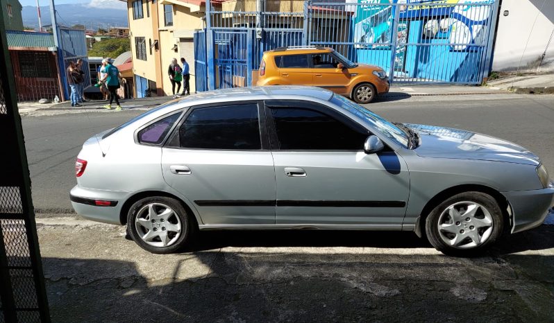 Muy Bueno 2005 Hyundai Elantra lleno