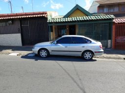 Muy Bueno 2005 Hyundai Elantra lleno