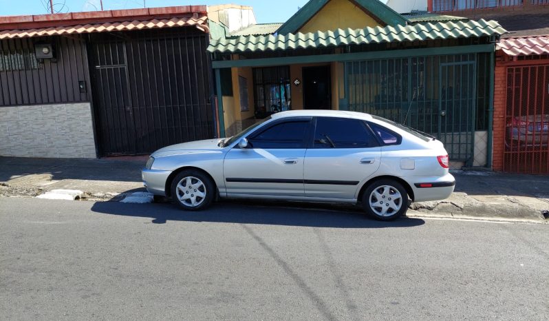 Muy Bueno 2005 Hyundai Elantra lleno