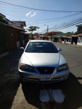 Muy Bueno 2005 Hyundai Elantra