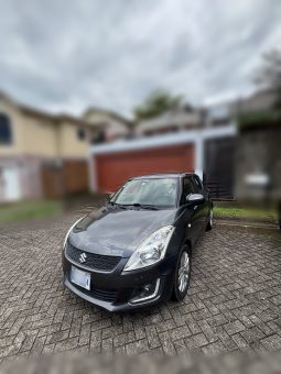 Excelente 2015 Suzuki Swift lleno