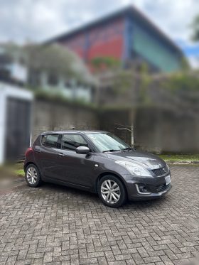 Excelente 2015 Suzuki Swift