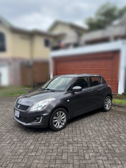 Excelente 2015 Suzuki Swift lleno