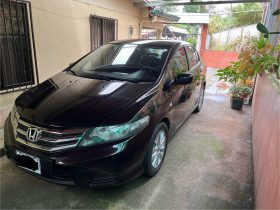 Excelente 2013 Honda City