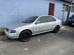 Bueno 1996 Nissan Sentra lleno